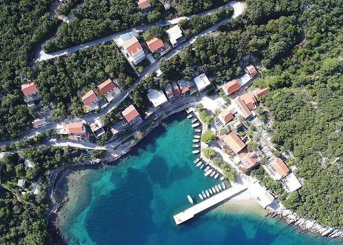 Amazing Home In Drace