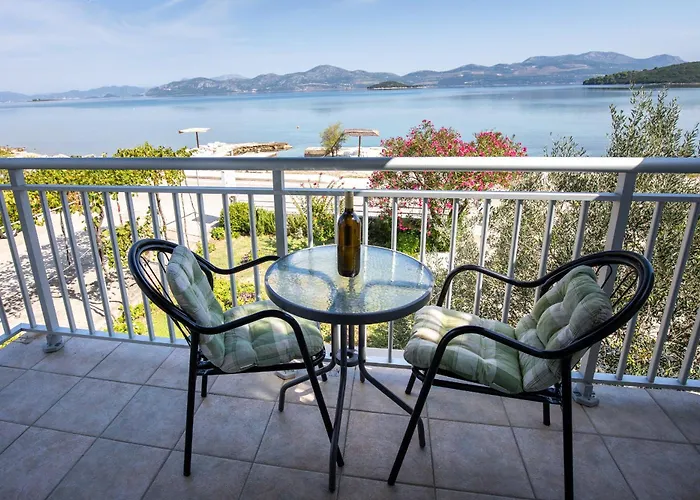 Mediterranean Seaside Apartments - Deak